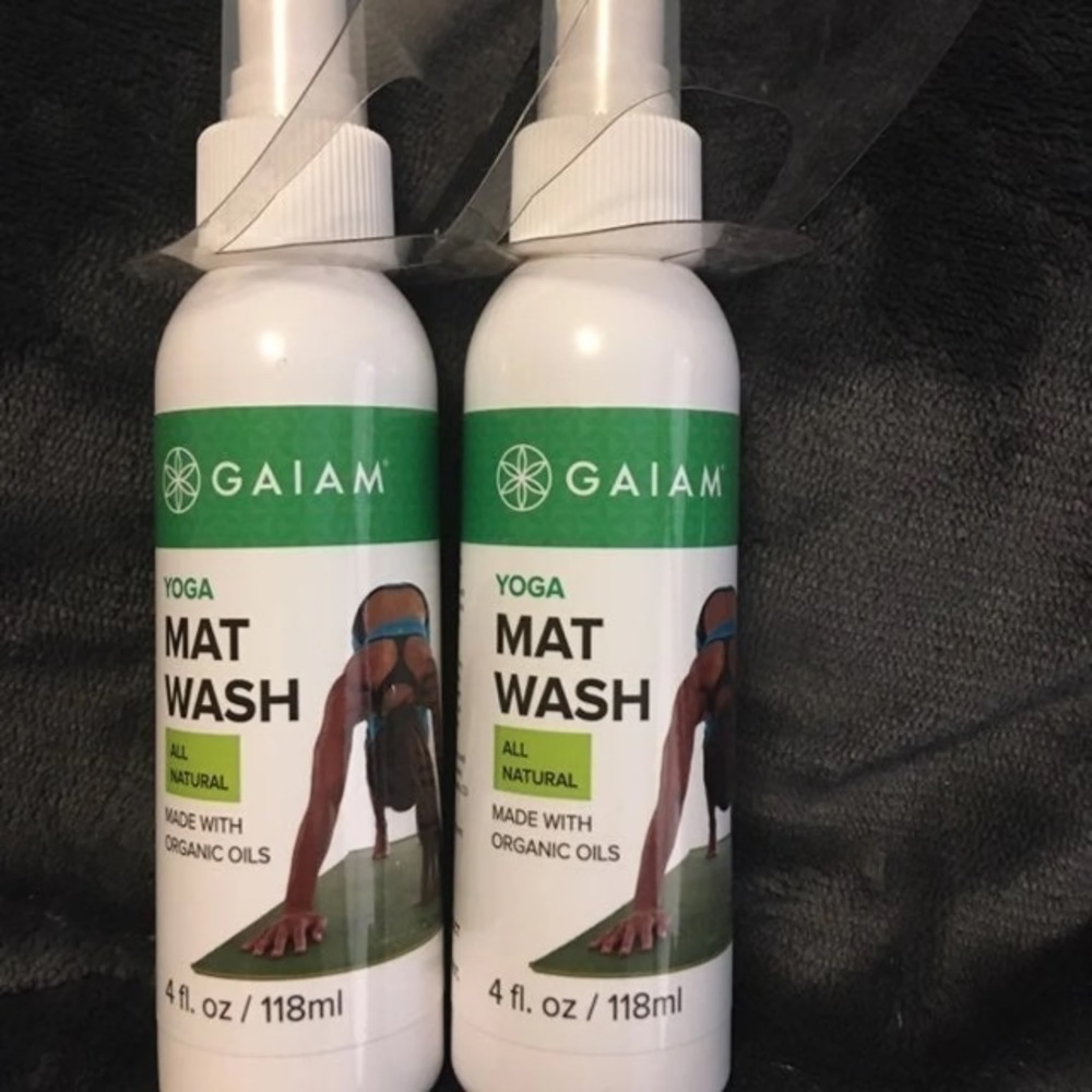 GAIAM YOGA MAT WASH One Bottle 100% NaturalOrganic Spray